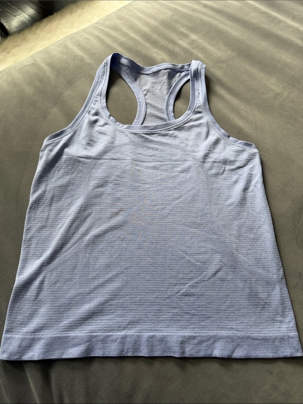 Like New lululemon lavender Racerback Tank Top - Women Sz 6